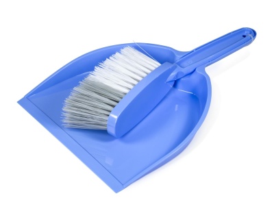 Sovok_so_shchetkoy_Fango_kolor_S2